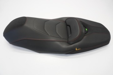 YAMAHA X-MAX 125 23- ПЕРЕДНЕЕ СИДЕНЬЕ ВОДИТЕЛЯ И ЗАДНЕЕ СИДЕНЬЕ ПАССАЖИРА