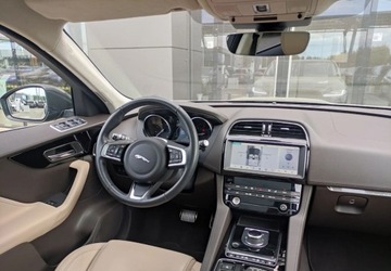 Jaguar F-Pace SUV 2.0 iD4 240KM 2018 Jaguar F-Pace 2.0 Diesel 241KM, zdjęcie 15