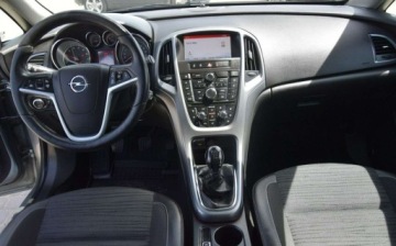 Opel Astra J GTC 1.4 Turbo ECOTEC 120KM 2014 Opel Astra 1.4TB Grzane Fotele i Kierownica 2 KPL KOL Sprowadzony Oplacony, zdjęcie 28