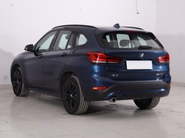 BMW X1 U11 Crossover 1.5 18i 136KM 2022 BMW X1 sDrive18i, Salon Polska, Serwis ASO, zdjęcie 3