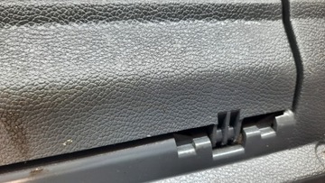 ПЕРЧАТКА ПАССАЖИРСКАЯ 1K1857290 VW GOLF V 07R