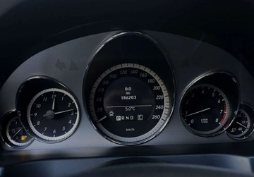 Mercedes Klasa E W212 Coupe 250 CGI BlueEFFICIENCY 204KM 2010 Mercedes-Benz Klasa E E250 NAVI AUTOMAT 204KM zarejestrowany 1.8, zdjęcie 19