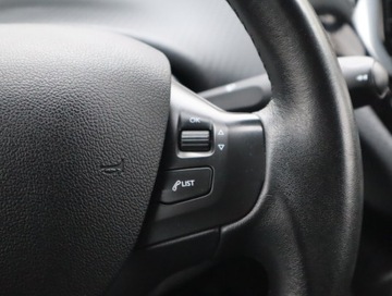 Peugeot 208 I Hatchback 3d 1.2 VTI 82KM 2013 Peugeot 208 1.2 PureTech, Klima, Tempomat, zdjęcie 17