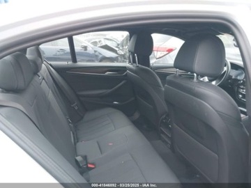 BMW Seria 5 G90-91 2023 BMW Seria 5 530E 2023 2.0l 2.0 Hybryda 181KM, zdjęcie 12