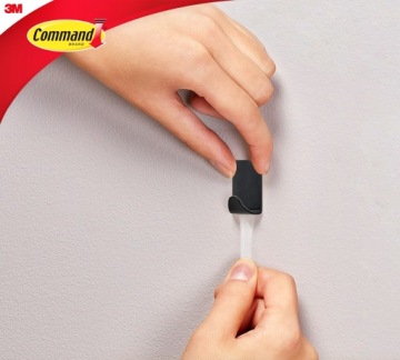 Крючки самоклеющиеся COMMAND черные 4 шт 17032MB