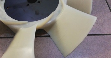 PERKINS 403 404 WIATRAK ŚMIGŁO WENTYLATORA 7 ŁOPAT