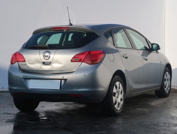 Opel Astra J Hatchback 5d 1.6 Twinport ECOTEC 115KM 2010 Opel Astra 1.6 16V, GAZ, Klima, Tempomat, zdjęcie 4