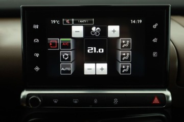 Citroen C4 Cactus Crossover 1.2 PureTech 110KM 2017 Citroen C4 Cactus 1.2 PureTech, Salon Polska, zdjęcie 9