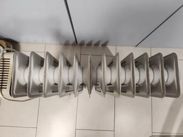 БОЛЬШОЙ ЭЛЕКТРИЧЕСКИЙ РАДИАТОР ТОМАС