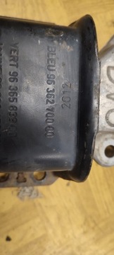 C4 I PICASSO 1,6 EHDI UCHYCENÍ ULOŽENÍ MOTORU 9636270080