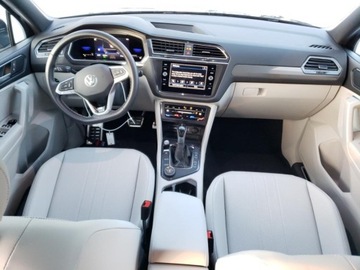 Volkswagen Tiguan II 2023 Volkswagen Tiguan SE R-Line Black 2023 2.0l 2.0 Benzyna 184KM, zdjęcie 8