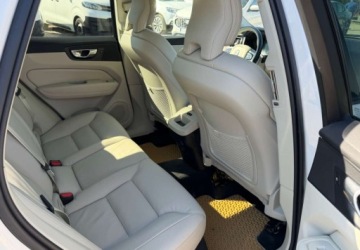 Volvo XC60 II 2024 Volvo XC 60 Dark Core Plus 2.0 Benzyna 264KM, zdjęcie 15