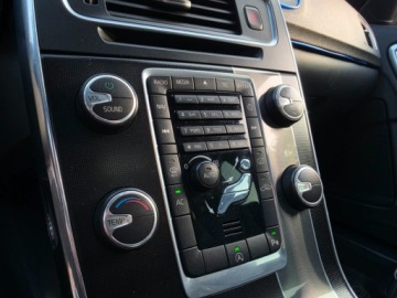 Volvo S60 II Sedan Facelifting 2.0 D2 DRIVE-E 120KM 2015 Volvo S60 Volvo S60 2.0 R-Desing Skory Harman Kardon Super Stan 2.0, zdjęcie 34