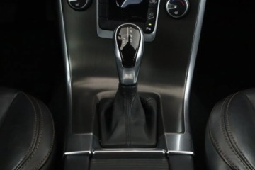 Volvo XC60 I SUV 2.4 D3 163KM 2013 Volvo XC60 D3, Salon Polska, 4X4, Automat, Skóra, zdjęcie 16