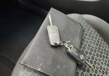 Opel Corsa E Hatchback 3d 1.3 CDTI 75KM 2016 Opel Corsa Opel Corsa 1.3 CDTI Cosmo 1.2 Diesel 75KM, zdjęcie 16