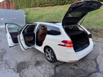 Peugeot 308 II SW 1.6 BlueHDi 120KM 2015 Peugeot 308 1.6 BlueHDi 120 Stop &amp; Start Allure 2015r