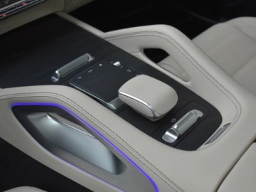 Mercedes GLS X167 SUV Facelifting 3.0 450d 367KM 2025 MERCEDES-BENZ GLS 450 d 4-MATIC AMG Line 3.0 (367KM) 2025, zdjęcie 8