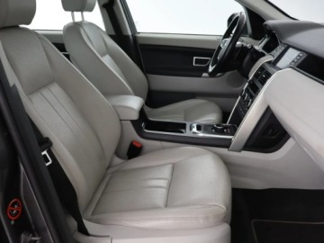 Land Rover Discovery Sport SUV 2.0 TD4 180KM 2018 Land Rover Discovery Sport TD4, Salon Polska, zdjęcie 8