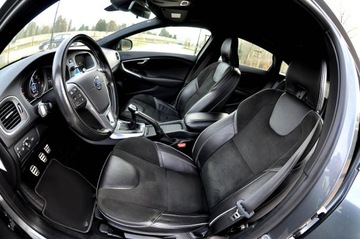 Volvo V40 II Hatchback 2.0 D2 DRIVE-E 120KM 2015 Volvo V40 R-Design Xenon Ledy Digital Alcantara, zdjęcie 5