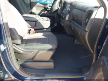 Chevrolet Silverado II 2022 Chevrolet Silverado 1500 Short Bed Custom 2022 2.7 Benzyna 310KM, zdjęcie 9