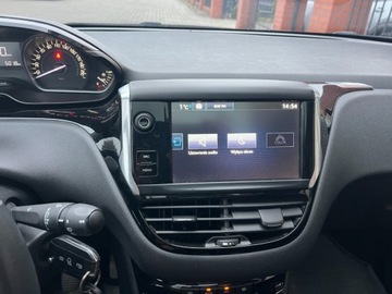 Peugeot 208 I Hatchback 5d Facelifting 1.6 BlueHDi 100KM 2016 Peugeot 208 1.6 diesel panorama dach zarej w PL ksiazka serwis zamiana, zdjęcie 15