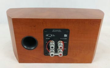 KEF iQ2c – центральный динамик.