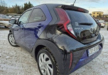 Toyota Aygo X 1.1 VVT-i 72KM 2022 Toyota Aygo X SalonPolska Tylko 4500 Km PelenSerwis JakNowy Benzyna, zdjęcie 3