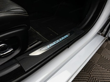 Jaguar XF II Sedan 2.0 i4D 240KM 2019 JAGUAR XF 2.0 AWD R-Sport aut Sedan 241KM 2019, zdjęcie 6