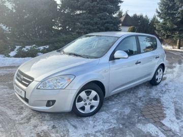 Kia Ceed I Hatchback 5d Facelifting 1.6 DOHC CVVT 126KM 2010 Kia Ceed 1.6 Isg 126KM Klima Piekny stan Sprawdz 1.6 Benzyna 126KM, zdjęcie 12