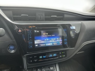 Toyota Auris II 2017 Toyota Auris Toyota Auris 1.8 Hybrid Prestige Executive VAT Marza Gwara, zdjęcie 15