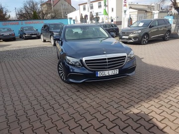 Mercedes Klasa E W213 Limuzyna 2.0 200 211KM 2017 Mercedes E 350 E PLUG-IN HYBRID AUT 2017Rok, zdjęcie 7