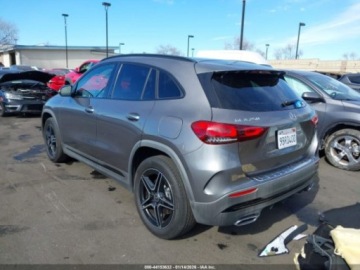 Mercedes GLA II 2022 Mercedes-Benz GLA 2022 Mercedes-Benz GLA GLA 250 SUV 2.0 Benzyna 221KM, zdjęcie 1