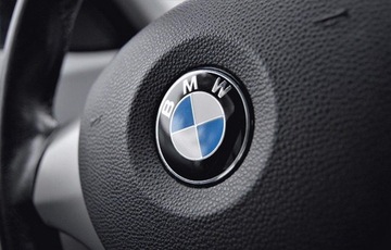 ЭМБЛЕМА BMW НА РУЛЕВОЕ КОЛЕСО 45 ММ