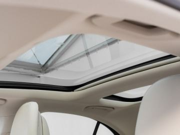 Mercedes Klasa E W214 Sedan 2.0 220d 197KM 2025 Mercedes E 220 4MATIC Avantgarde Szklany Dach, zdjęcie 32