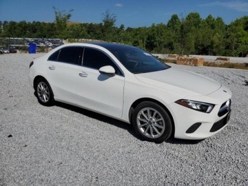 Mercedes Klasa A W177/V177 2019 Mercedes-Benz Klasa A 2019 Mercedes-Benz A-Class A 220 Sedan 2.0 Benzyna, zdjęcie 3