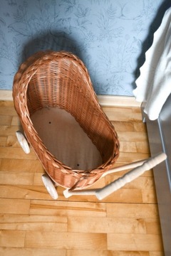 Низкая плетеная кукольная коляска-толкач НАТУРАЛЬНАЯ.