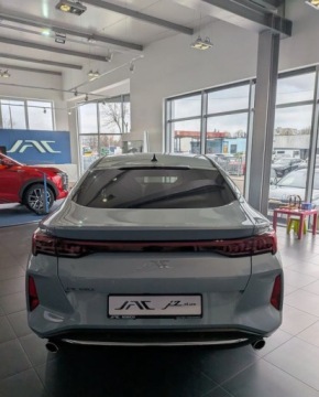 JAC 2025 JAC J7 Kolory dostepne od reki: Czerwony, Szary, Niebieski 1.5 Benzyna, zdjęcie 9