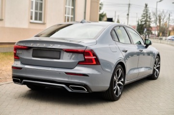 Volvo S60 III 2022 R-DESIGN__ 5 SZTUK W OFERCIE, zdjęcie 10