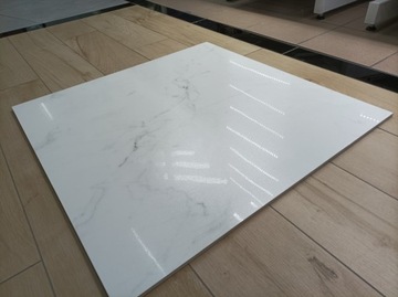 Gres lappato biały marmur 80x80cm hiszpański