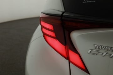 Toyota C-HR I Crossover Facelifting 2.0 Hybrid Dynamic Force 184KM 2021 Toyota C-HR 2.0 Hybrid, Salon Polska, zdjęcie 15