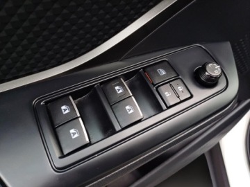 Toyota C-HR I Crossover 1.8 Hybrid 122KM 2018 Toyota C-HR 1.8 Hybrid Premium 1.8 Hybrid Premium, zdjęcie 21