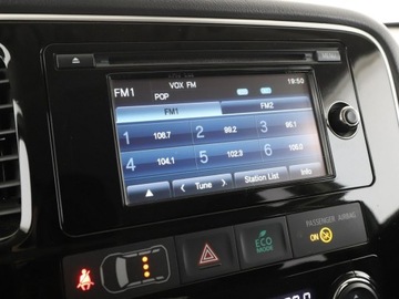 Mitsubishi Outlander III SUV Facelifting 2015 2.0 MIVEC 150KM 2016 Mitsubishi Outlander kamera grzane fotele tempomat, zdjęcie 22