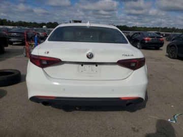 Alfa Romeo Giulia II Sedan Facelifting 2.0 Turbo 280KM 2022 Alfa Romeo Giulia 2022 2.0l 2.0 Benzyna 280KM, zdjęcie 2