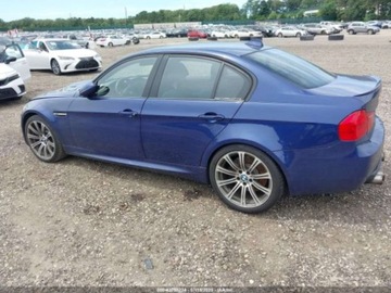 BMW Seria 3 E90-91-92-93 2010 BMW M3 2010 4.0l 4.0 Benzyna 414KM, zdjęcie 3