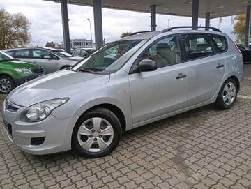 Hyundai i30 I CW Facelifting 1.4 DOHC 109KM 2010 Hyundai i30 1.4i 16v PROSTA benzyna KLIMATYZACJA stan IDEALNY BEZ rdzy 1.4, zdjęcie 3