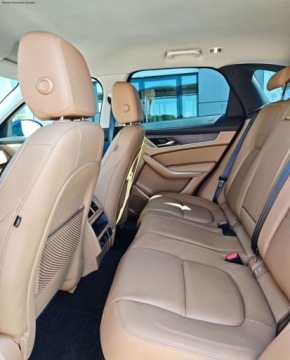 Jaguar F-Pace SUV Facelifting 2.0 D 163KM 2021 Jaguar F-Pace 2.0D I4 163PS AWD AUTO Standard Standard 2.0D I4 163 PS AWD, zdjęcie 8