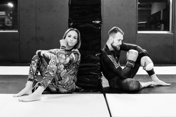 БОКСЕРСКИЕ ПЕРЧАТКИ ДЛЯ СПАРИНГА EVOLUTION, 12 УНЦИЙ