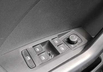 Volkswagen T-Cross SUV 1.0 TSI 110KM 2022 Volkswagen T-Cross I rej 03.2023r, 1.0 TSI. Uszkodzony lewy bok. Poobijany, zdjęcie 11