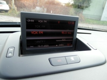 Peugeot 5008 I Minivan 2.0 HDi FAP 150KM 2011 Peugeot 5008 Allure Nawigacja Panorama Dach Head-Up 2.0 Diesel 150KM, zdjęcie 30