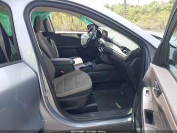 Ford Escape III 2022 Ford Escape Escape s 2022 1.5 Benzyna 181KM, zdjęcie 9